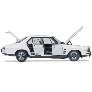 [Pre-order] 1:18 Holden HX Monaro GTS Sedan Cotillion White