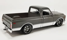Load image into Gallery viewer, 1:18 1969 Chevrolet C10 Custom - LS-10