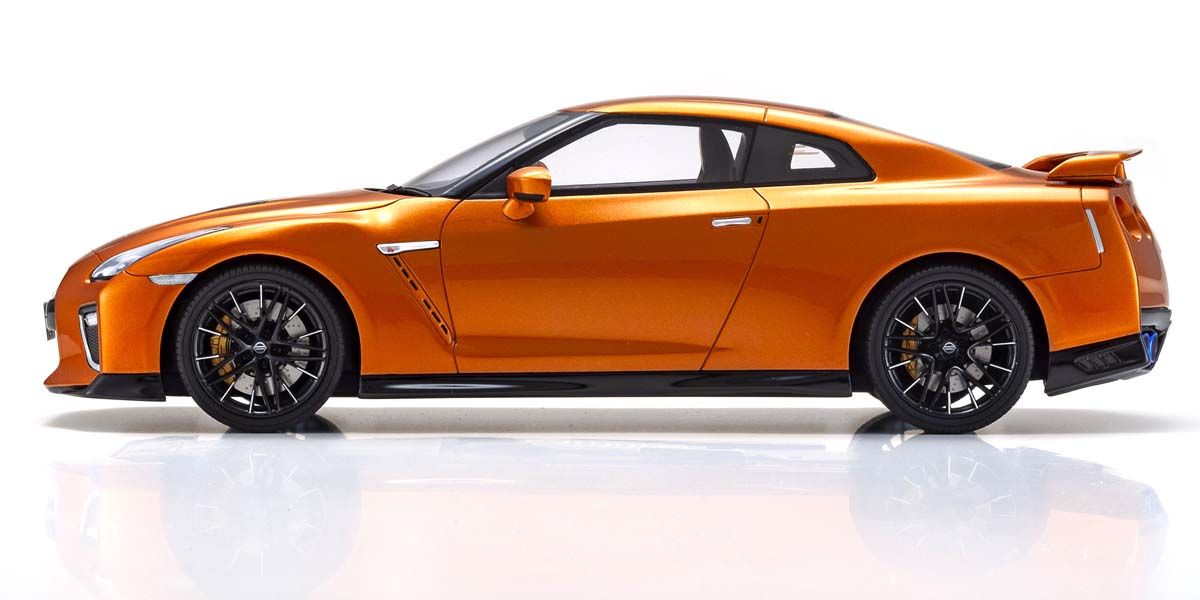 1:18 2020 Nissan GT-R R35 - Orange - Kyosho/Samurai - Resin Model