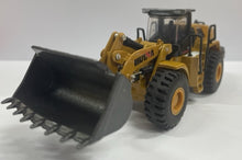 Load image into Gallery viewer, 1:60 Loader - Huina - Diecast Model
