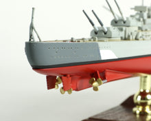 Load image into Gallery viewer, 1:700 German battleship Bismarck