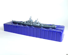 Load image into Gallery viewer, 1:700 USS Iowa Class Battleship,USS Missouri (BB-63)