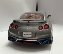 Load image into Gallery viewer, 1:18 Samurai Nissan Gt-r 2020 - Dark Grey - Kyosho
