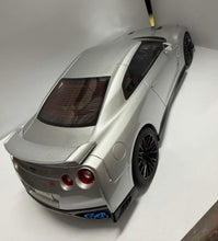 Load image into Gallery viewer, 1:18 Samurai Nissan Gt-r 2020 - Silver - Kyosho
