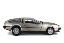 Load image into Gallery viewer, 1:18 1981 De Lorean DMC 12 Coupe
