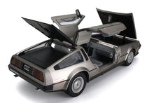 Load image into Gallery viewer, 1:18 1981 De Lorean DMC 12 Coupe
