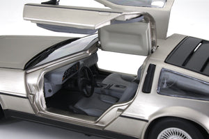 1:18 1981 De Lorean DMC 12 Coupe