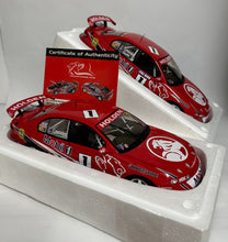 Load image into Gallery viewer, 1:18 99-00 HRT Farewell Series Collectors Box Edition Lowndes &amp; Lowndes/Skaife
