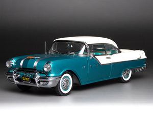 1:18 1955 Pontiac Star Chief Hard Top – Mist White / Valley Green