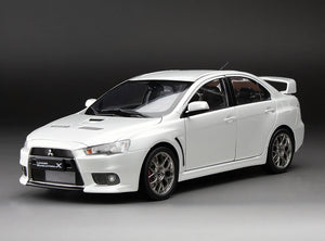 1:18 Mitsubishi Lancer Evolution X – White