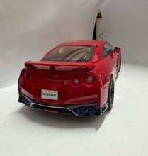 Load image into Gallery viewer, 1:18 Samurai Nissan Gt-r 2020 - Red - Kyosho
