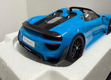 Load image into Gallery viewer, 1:18 Porsche 918 SPYDER - Blue
