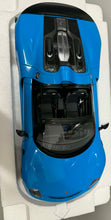 Load image into Gallery viewer, 1:18 Porsche 918 SPYDER - Blue
