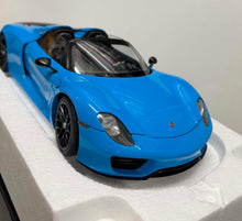 Load image into Gallery viewer, 1:18 Porsche 918 SPYDER - Blue
