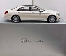 Load image into Gallery viewer, 1:18 Mercedes Benz - S-Klasse - Beige
