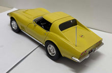 Load image into Gallery viewer, 1:18 Corvette - Yellow - NO BOX
