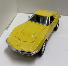 Load image into Gallery viewer, 1:18 Corvette - Yellow - NO BOX

