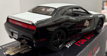Load image into Gallery viewer, 1:18 Dodge Challenger - Texas Highway Patrol
