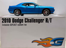 Load image into Gallery viewer, 1:18 2010 Dodge Challenger R/T - Blue
