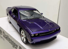 Load image into Gallery viewer, 1:18 2010 Dodge Challenger R/T - Purple
