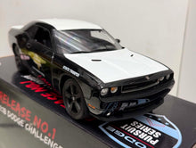 Load image into Gallery viewer, 1:18 Dodge Challenger - Texas Highway Patrol
