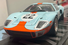 Load image into Gallery viewer, 1:12 #22 - 1969 GT40 12 Hours of Sebring Winner - Driven by Ickx - Oliver
