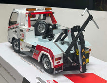 Load image into Gallery viewer, 1:18 Hino 300 - World Champion Tow Truck
