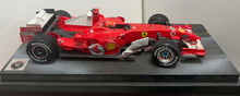 Load image into Gallery viewer, 1:18 Schumacher - Shanghai 2006
