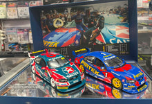 Load image into Gallery viewer, 1:18 2004 V3 Supercar Championship Series - Marcos Ambrose / Russel Ingall 1-2 Finish
