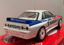 Load image into Gallery viewer, 1:18 1990 Nissan Skyline (GTR) Roll over Car
