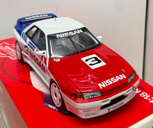Load image into Gallery viewer, 1:18 1990 Nissan Skyline (GTR) Roll over Car

