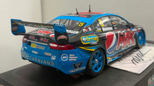 Load image into Gallery viewer, 1:18 2015 Winton SuperSprint WinterBottom Sig
