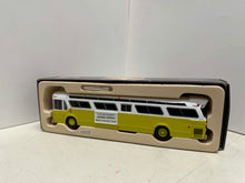 Load image into Gallery viewer, Corgi Classics - PEORIA GM 5300
