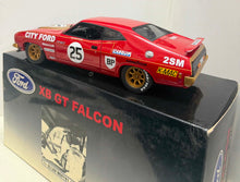 Load image into Gallery viewer, 1:18 1975 - XB GT Falcon Coupe - Hardie-Ferodo 1000 - Signed COA by Allan Moffat
