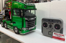 Load image into Gallery viewer, 1:12 Scania 770s - 6x6 - Green - Radio Controlled
