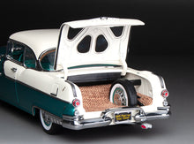 Load image into Gallery viewer, 1:18 1955 Pontiac Star Chief Hard Top – Mist White / Valley Green
