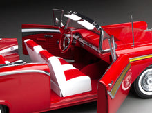 Load image into Gallery viewer, [Pre-Order] 1:18 1957 Ford Fairlane 500 Skyliner – Red
