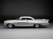 Load image into Gallery viewer, 1:18 1959 Oldsmobile “98” Hardtop – Silver
