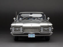 Load image into Gallery viewer, 1:18 1959 Oldsmobile “98” Hardtop – Silver
