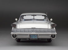 Load image into Gallery viewer, 1:18 1959 Oldsmobile “98” Hardtop – Silver
