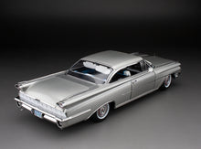 Load image into Gallery viewer, 1:18 1959 Oldsmobile “98” Hardtop – Silver
