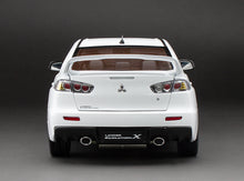 Load image into Gallery viewer, 1:18 Mitsubishi Lancer Evolution X – White
