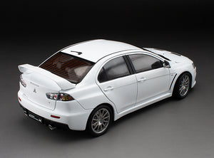 1:18 Mitsubishi Lancer Evolution X – White