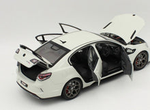 Load image into Gallery viewer, 1:18 Holden HSV GTSR Commodore - White
