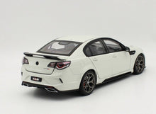 Load image into Gallery viewer, 1:18 Holden HSV GTSR Commodore - White
