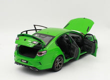 Load image into Gallery viewer, 1:18 Holden HSV GTSR Commodore - Green
