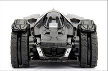Load image into Gallery viewer, 1:24 Batman Arkham Knight Batmobile &amp; Batman
