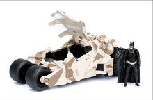 Load image into Gallery viewer, 1:24 The Dark Knight Batmobile &amp; Batman
