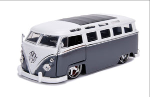 1:24 BigTime Kustoms - 1962 Volkswagen Bus - Grey