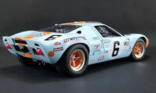Load image into Gallery viewer, 1:12 Ford GT 40 1969 Le Mans Championship - Jackie Ickx &amp; Jackie Oliver
